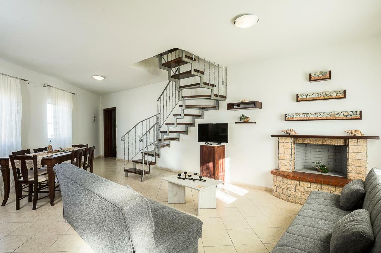 فيلا Sea Side House Rapanas فالاسارنا المظهر الخارجي الصورة